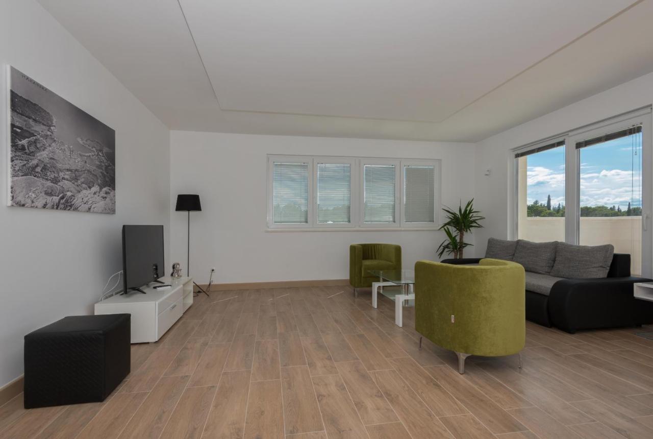 Apartments Villa Hadria Makarska Extérieur photo