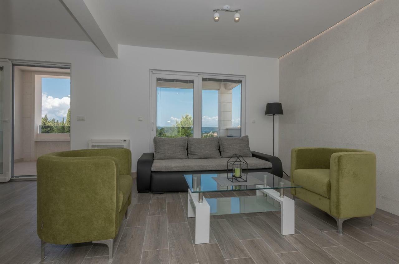 Apartments Villa Hadria Makarska Extérieur photo